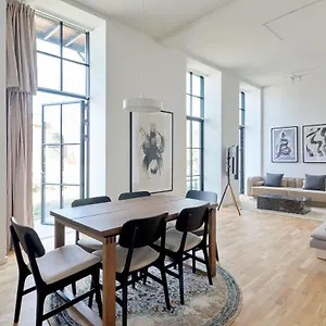 Cozy And Bright With Private Car Park Apartment Copenhagen